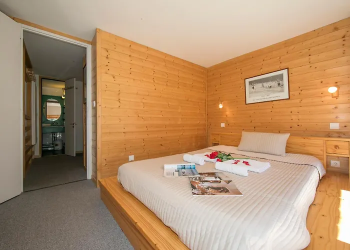 Grand Roc - Ancolies 213 - Happy * Chamonix